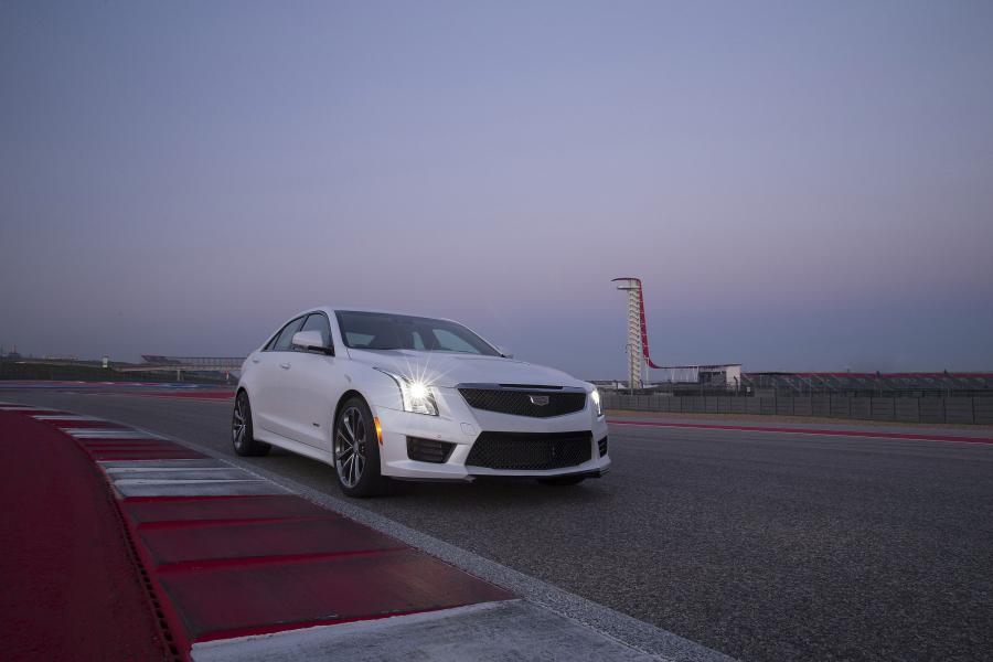  Cadillac ATS-V 2016 года  (NA) (фото 4 из 34)
